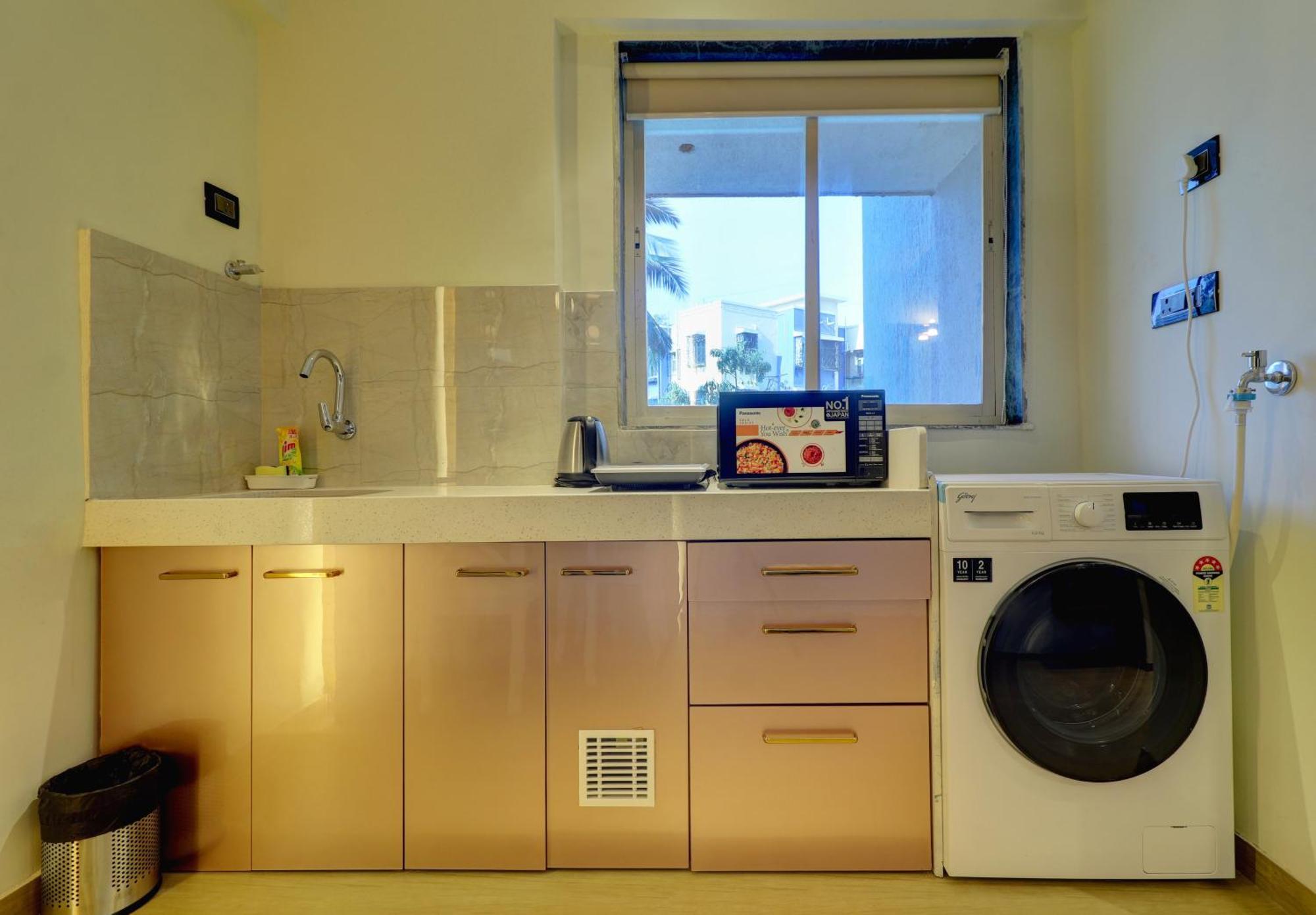 Home2 Studio Apartments Βομβάη Εξωτερικό φωτογραφία
