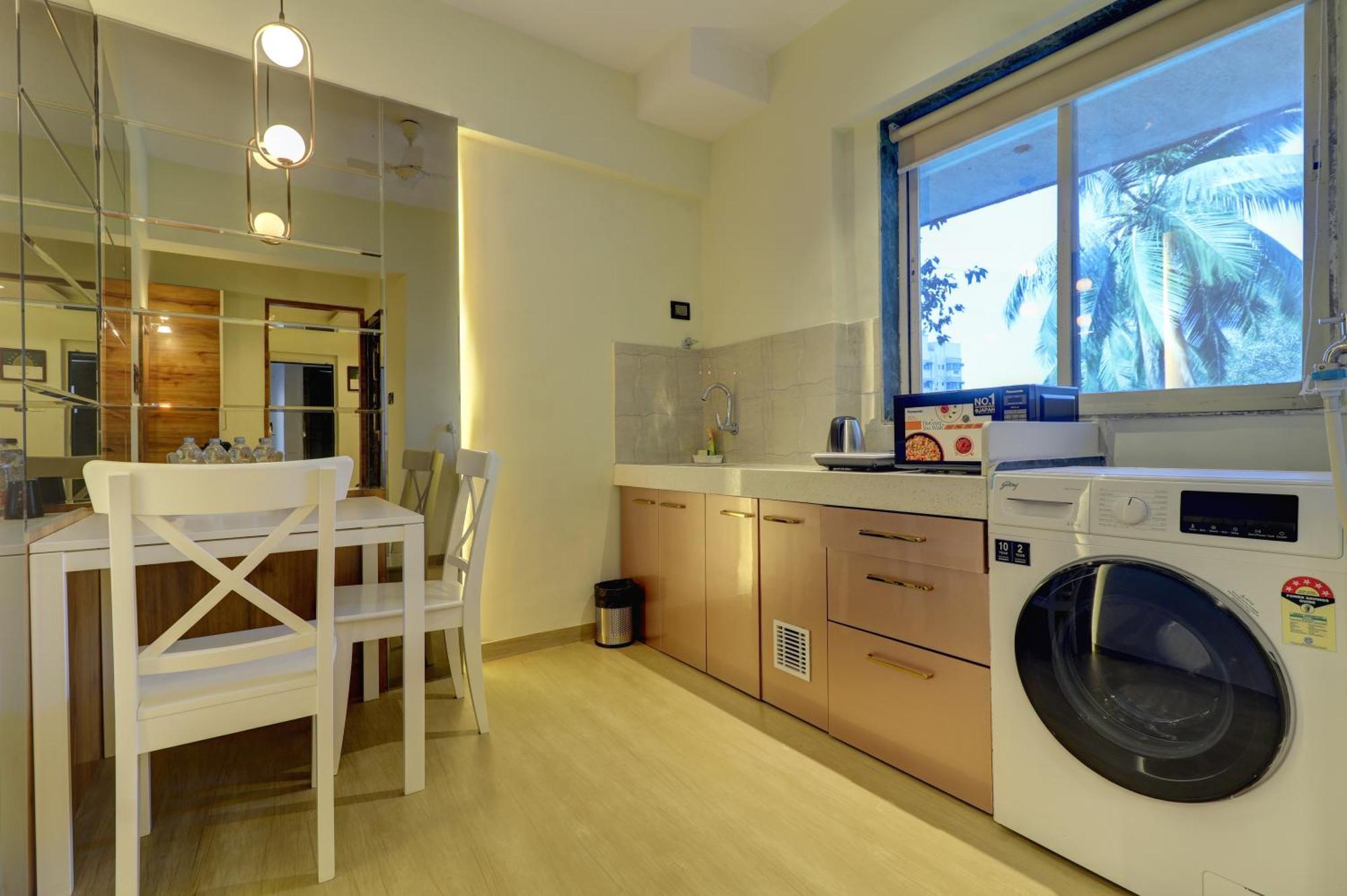 Home2 Studio Apartments Βομβάη Εξωτερικό φωτογραφία
